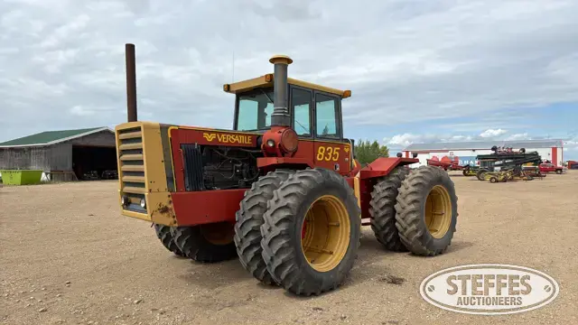 1980 Versatile 835