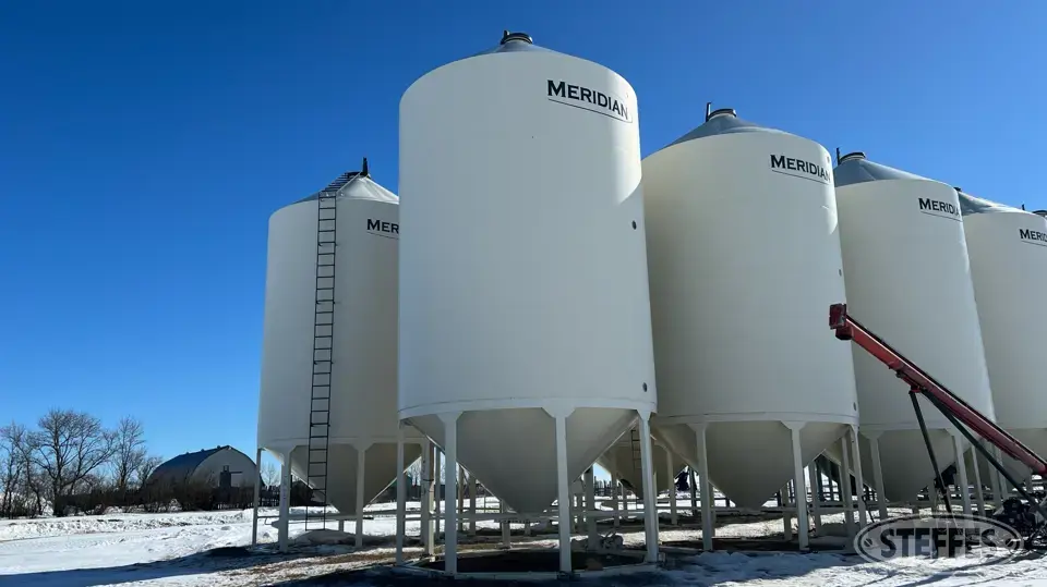 Meridian M1620 Hopper Bin