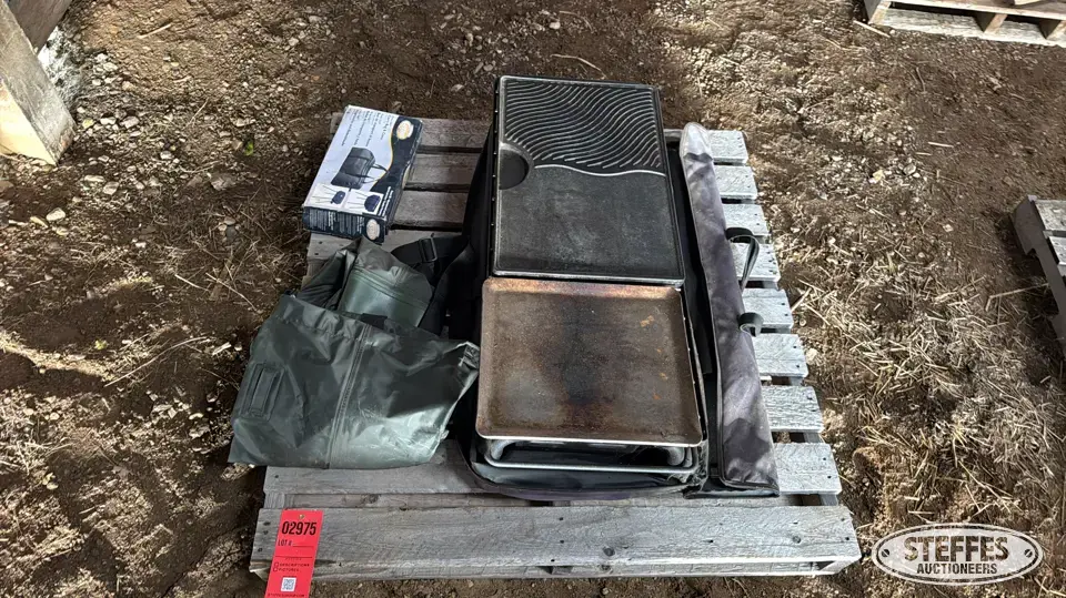 Tahoe 3-burner stove combo Personal Property