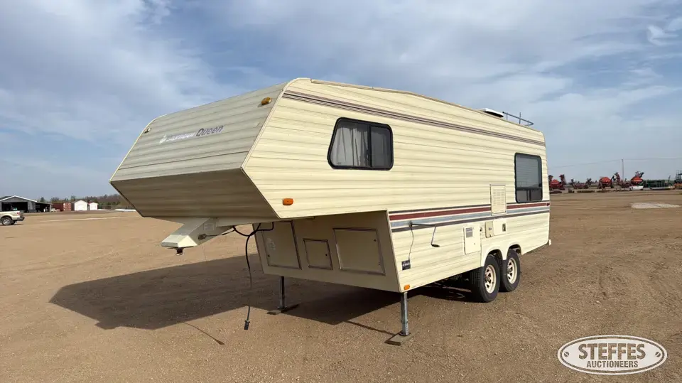 1989 Fraserway RV Slumber Queen Camper