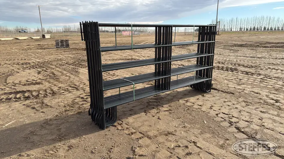 (13) BYT livestock panels Livestock Handling