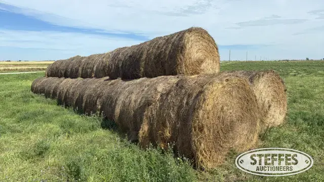 (34) 5x6 round bales