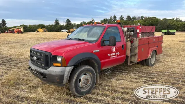 2006 Ford Super Duty F-550 XL