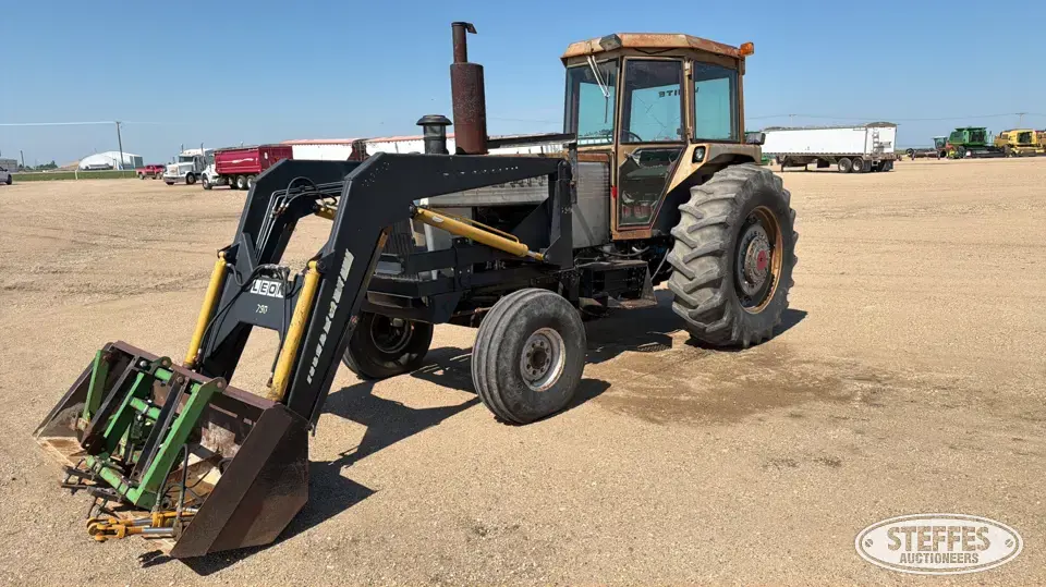 1975 White Field Boss 2-150 2WD Tractor