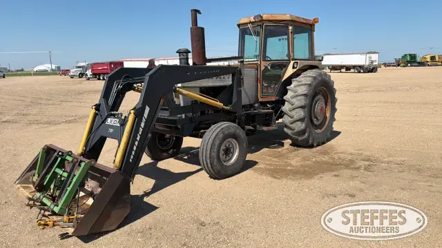 1975 White Field Boss 2-150