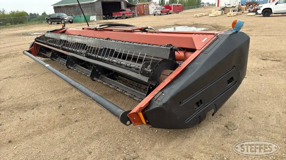 Hesston 8020 Self-Propelled Swather