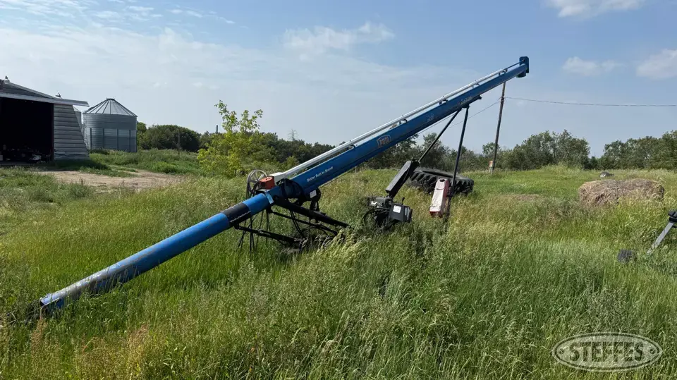 Brandt 840 Straight Auger