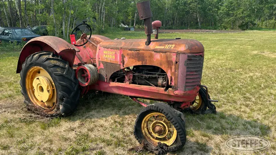 Massey-Harris 102 Collectible Tractor