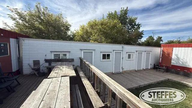 (4) Bedroom trailer