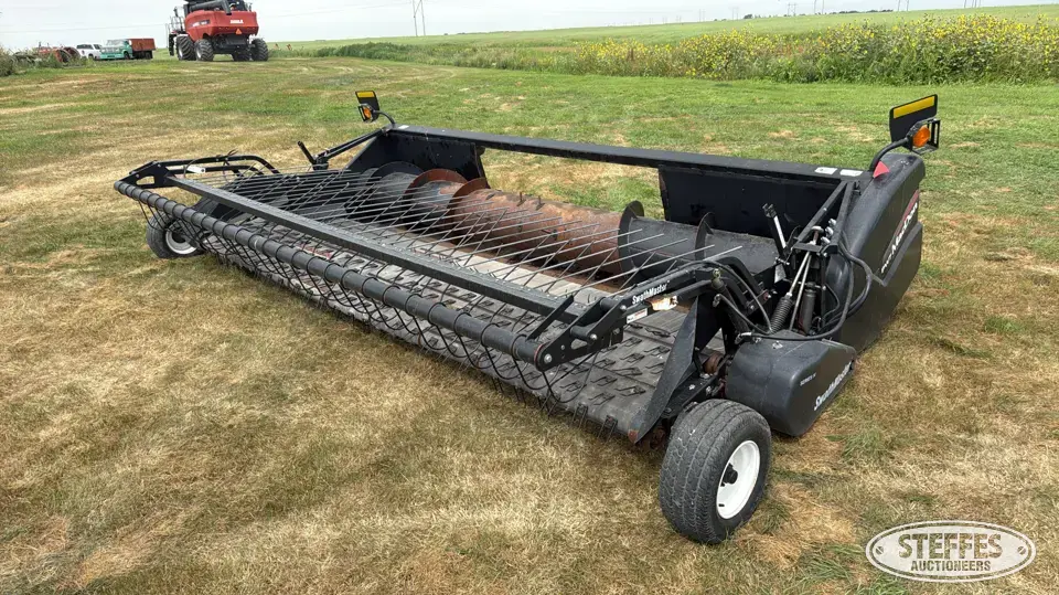 2014 MacDon PW7 Pickup Head