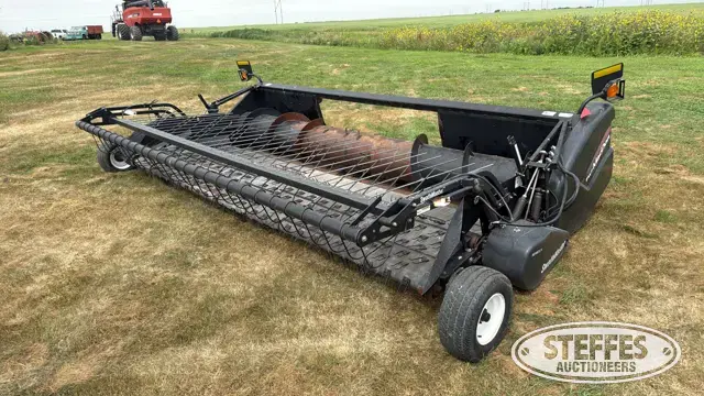 2014 MacDon PW7