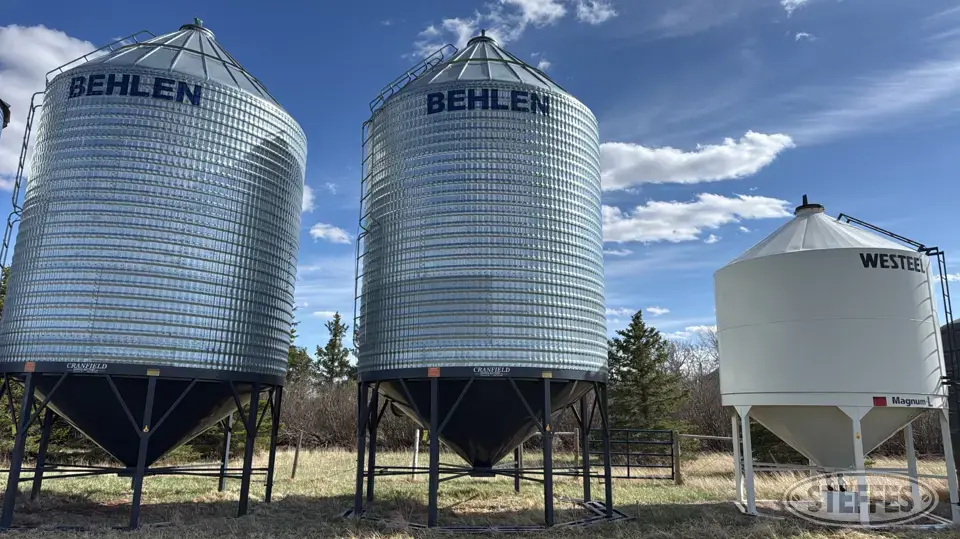 Behlen hopper bin
