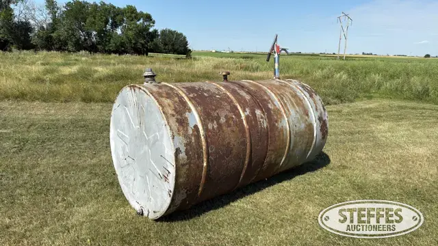 Westeel approx. 325 gal. horizontal fuel tank
