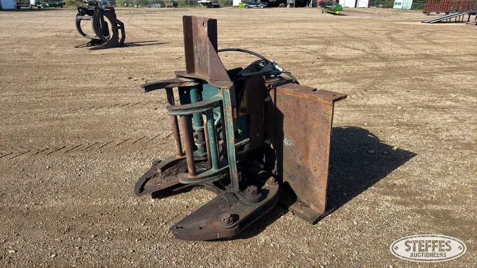 Wheel loader tree shear Loader Attachment