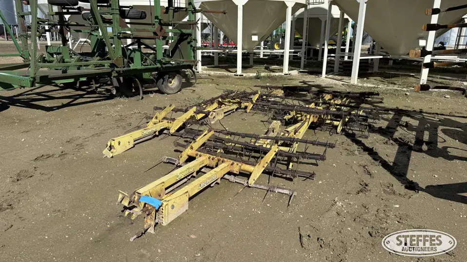Degelman 3-bar harrow sections