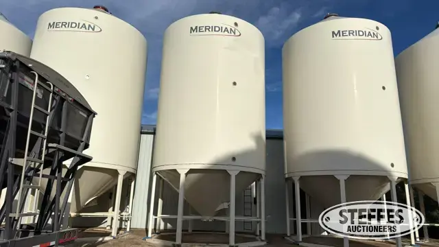 Meridian 1620EWPVS hopper bin