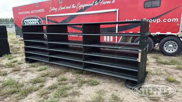 (24) BYT livestock panels