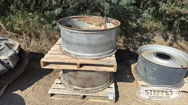 (2) 42”x18” 8-bolt wheels