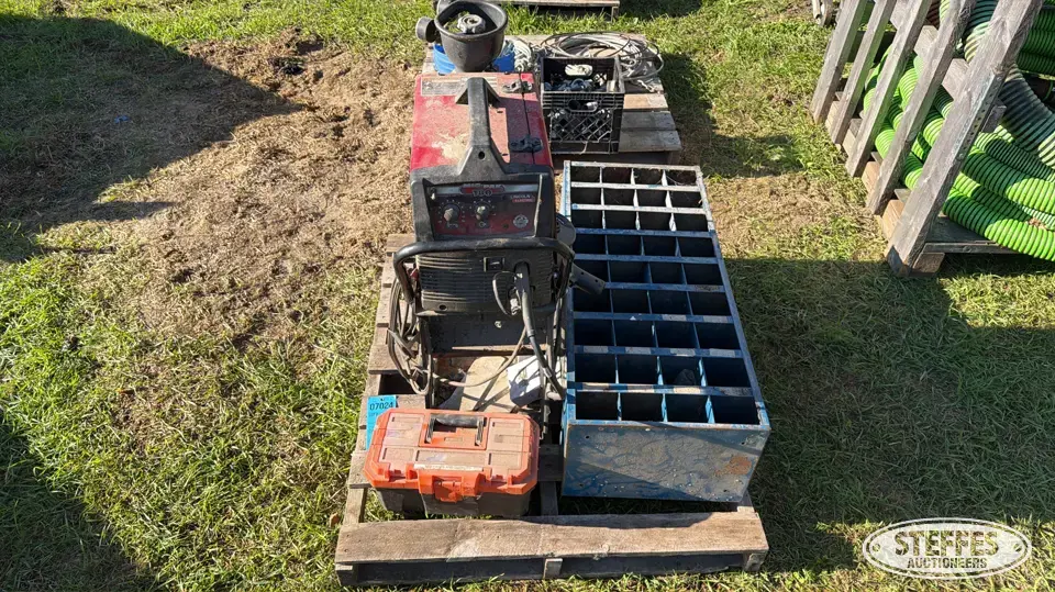Lincoln Electric Mig-Pak 180 Welding