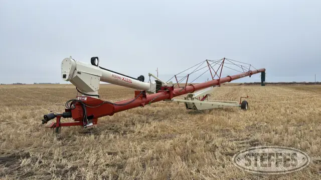 Farm King swing hopper auger