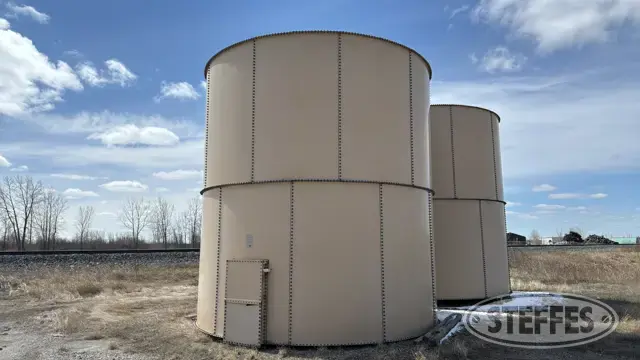 2013 CST 500 bbl. upright tank
