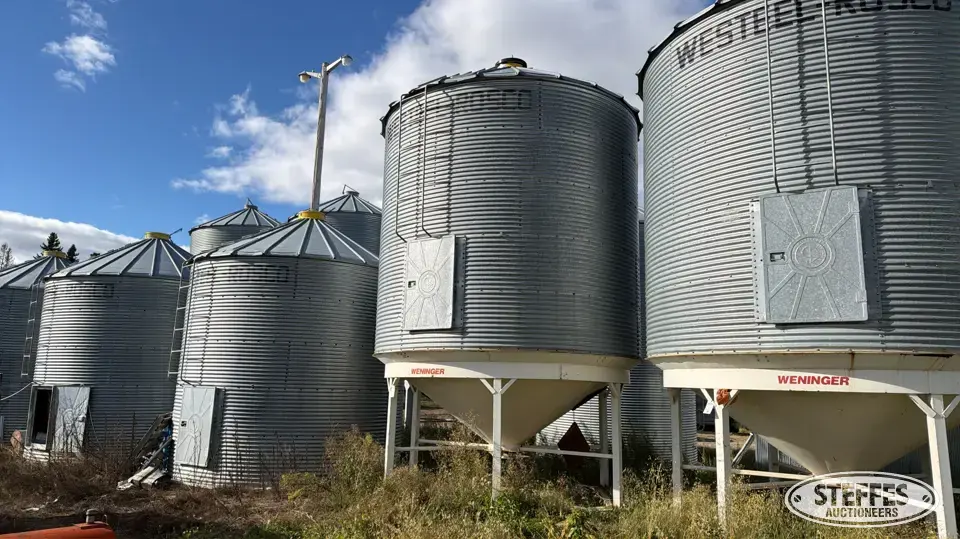Westeel-Rosco hopper bin