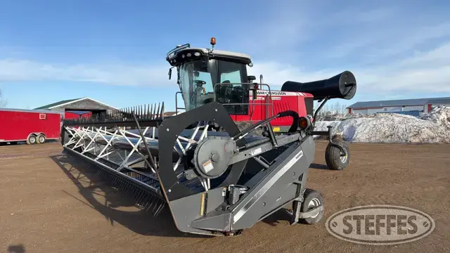 2015 Massey Ferguson WR9740