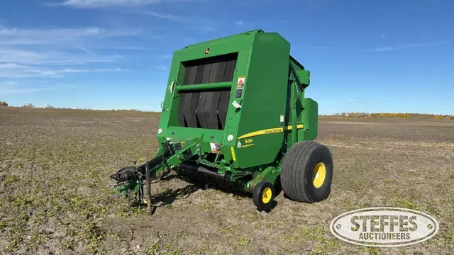 John Deere 569