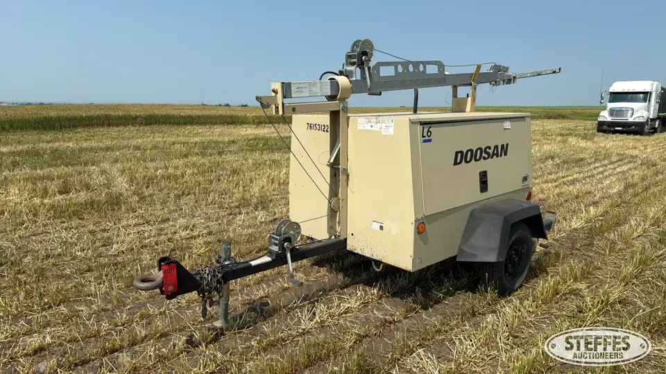 2012 Doosan L6-60HZ-T4F Light Tower