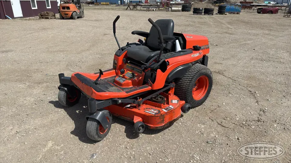 Kubota ZD221 Zero Turn Mower