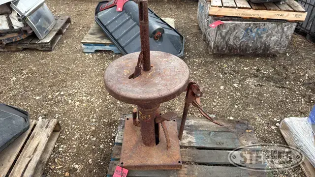 Coats manual tire changer