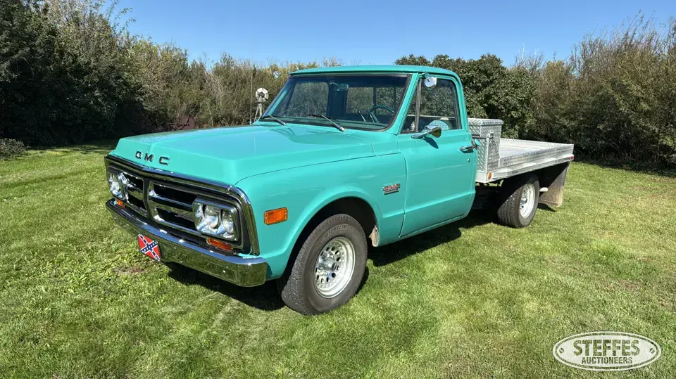 1972 GMC 1500 Custom Flatbed Truck