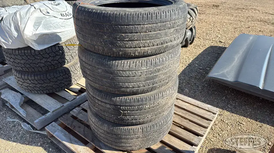 (4) Bridgestone 265/50R20 tires Passenger-Light Truck Tire