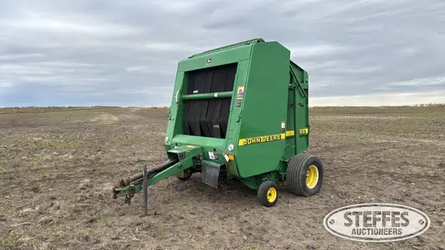 John Deere 566