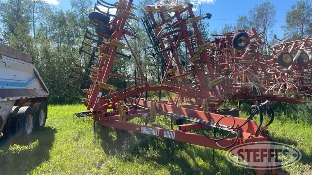 Bourgault 9800