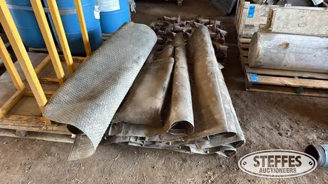 Approx. (8) pickup header belts