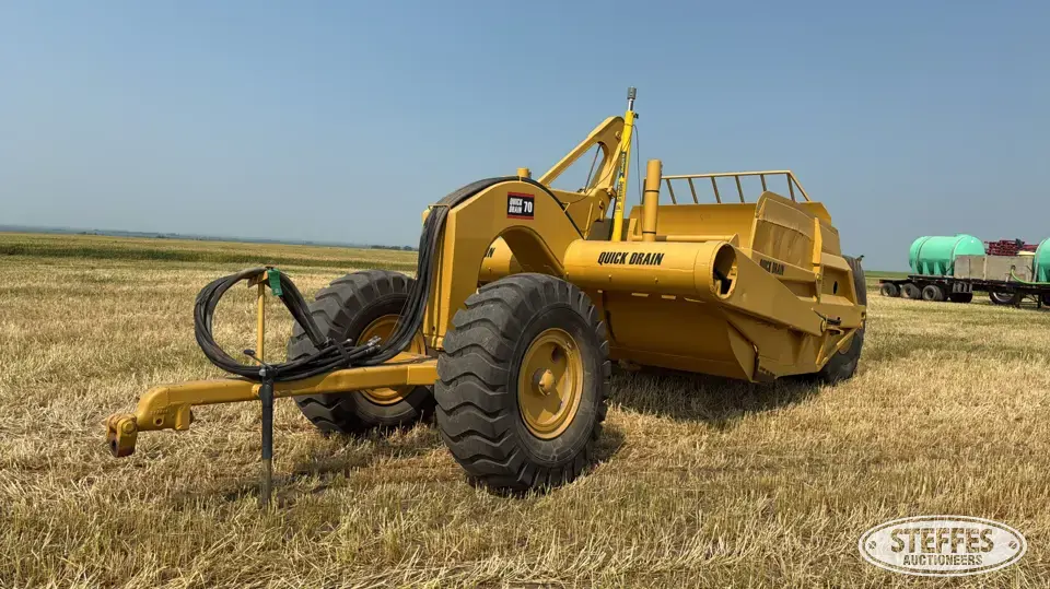2014 Quick Drain CAT 70 Pull Scraper