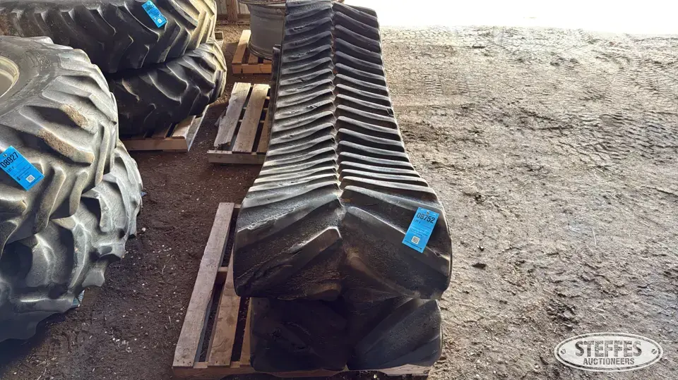 (2) Case IH Quadtrac tracks