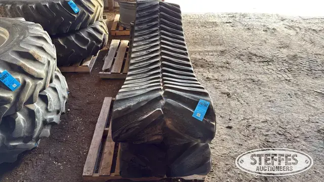 (2) Case IH Quadtrac tracks