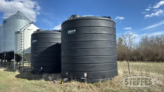 Hold-On 10,000 gal. poly tank