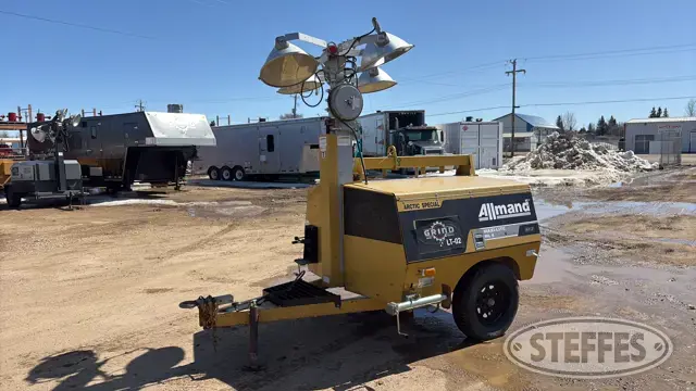2011 Allmand Bros Maxi-Lite 8