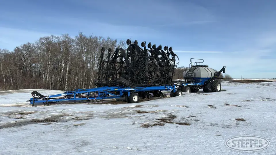 2011 New Holland P2070 Air Drills and Air Seeder