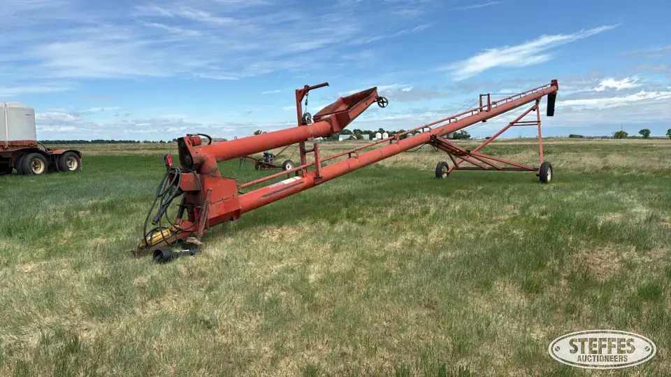 Sakundiak HD10-1800 Swing Hopper Auger