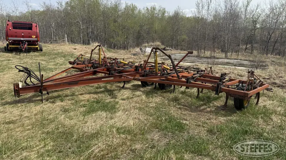 Morris CP-531 Chisel Plow