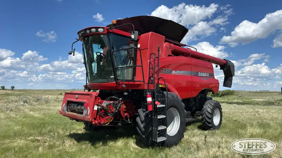 2010 Case IH 7088 Combine