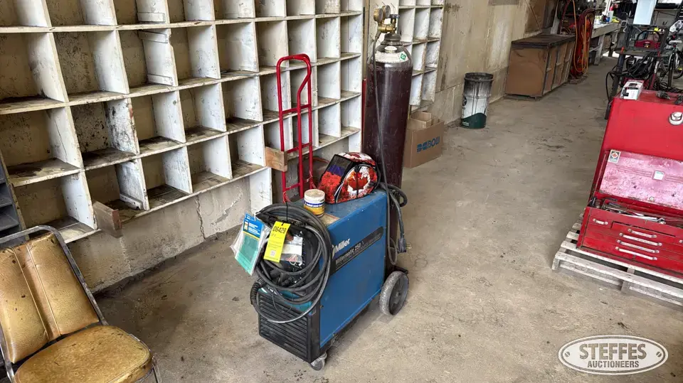 Miller Millermatic 250X Welding