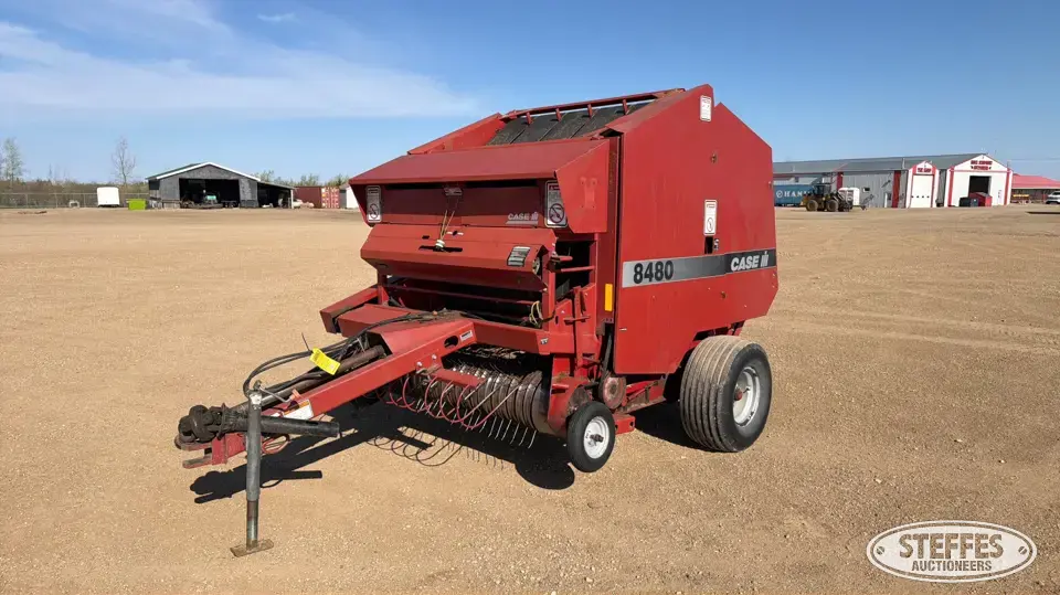 Case IH 8480 Round Baler