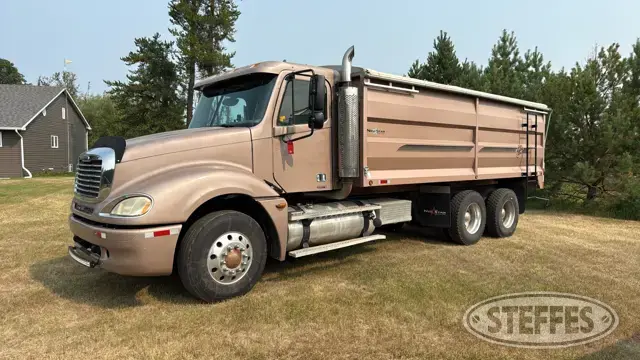 2006 Freightliner Columbia 120