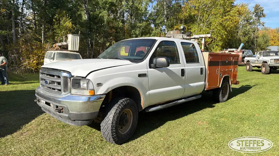 2001 Ford Super Duty F-350 XL Service Utility Truck