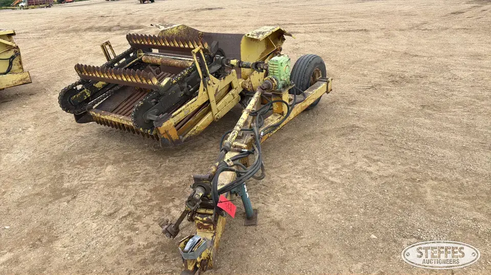 Schulte conveyor rock picker